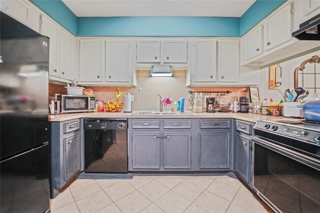 Photo - 1314 Town Cir Unit 1