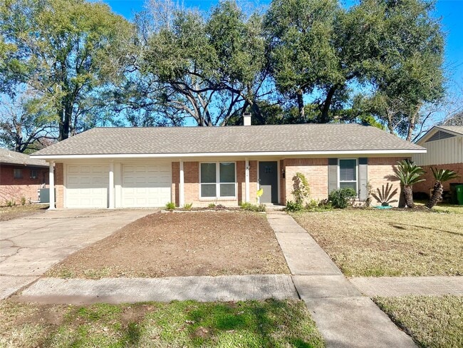 Building Photo - 5470 Ariel St