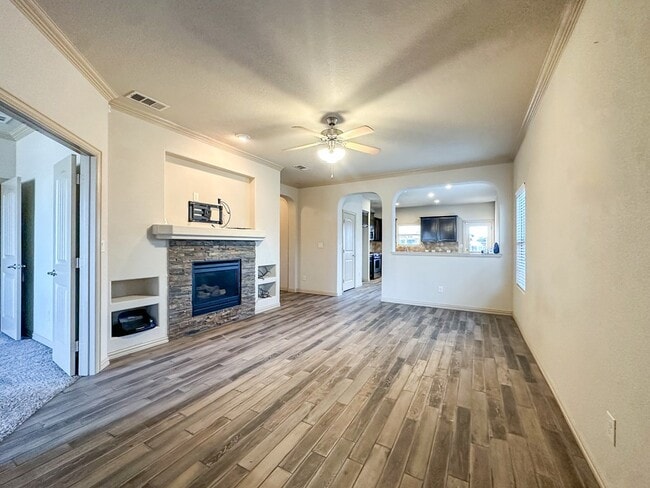 Photo - 7206 Raphael St