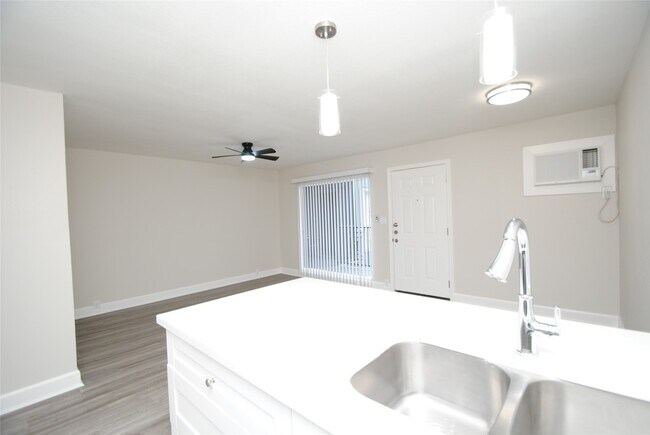 Photo - 2515 Yoakum Blvd Unit 10