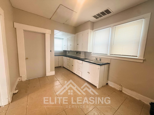 Photo - Spacious 2-Bedroom Home with Bonus Room & Sunroom