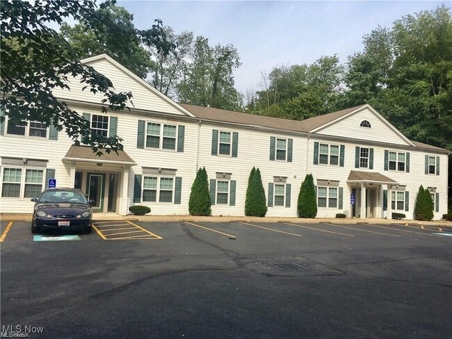 Building Photo - 426 Oakwood Ave Unit C