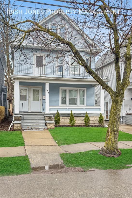 Building Photo - 239 Crowley Ave Unit Apt. 1