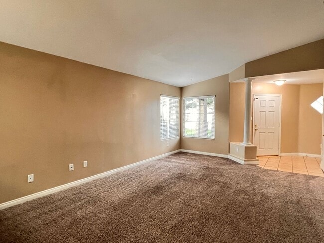 Photo - SOUTHWEST BAKERSFIELD