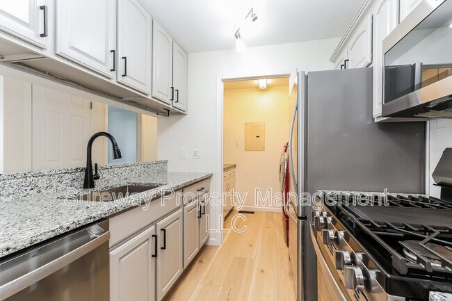 Photo - 1005 Woodhollow Dr