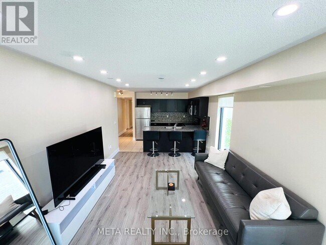 Photo - 138 Widdicombe Hill Blvd