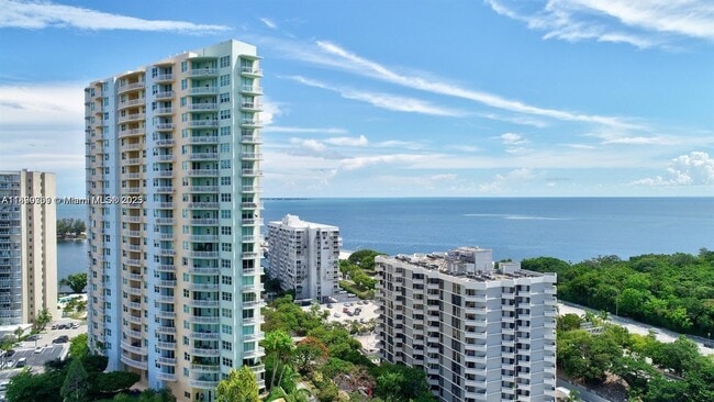 Building Photo - 2475 Brickell Ave Unit 803