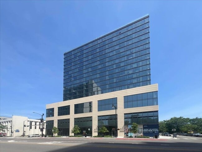 Building Photo - 808 N Cleveland Ave Unit 810