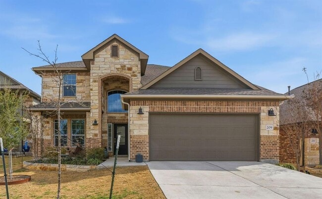 Building Photo - 209 Zamora Xing