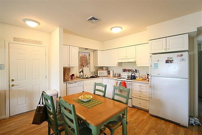 Photo - 11 Kent Ct Unidad 1