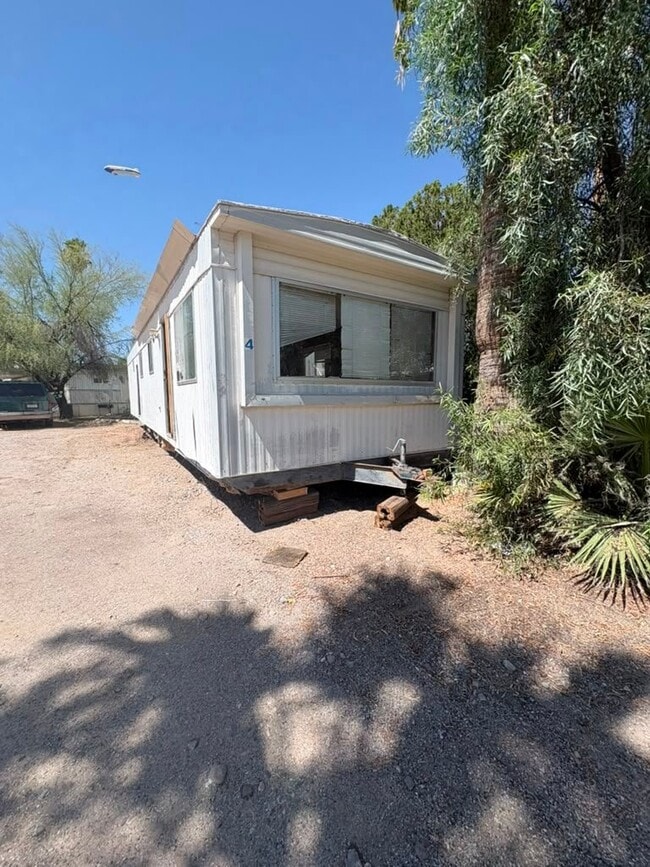 4541 N Old Romero Rd
