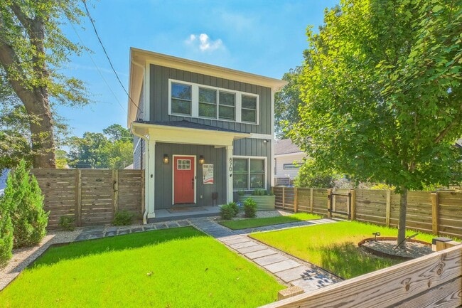 Building Photo - 870 Westmont Rd SW Rental