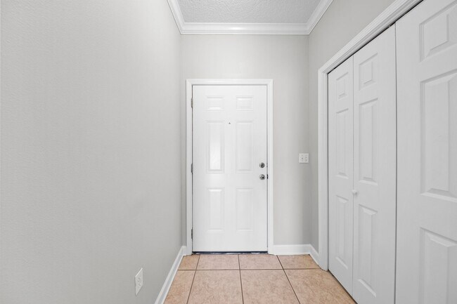 Photo - 728 Palm Blvd N