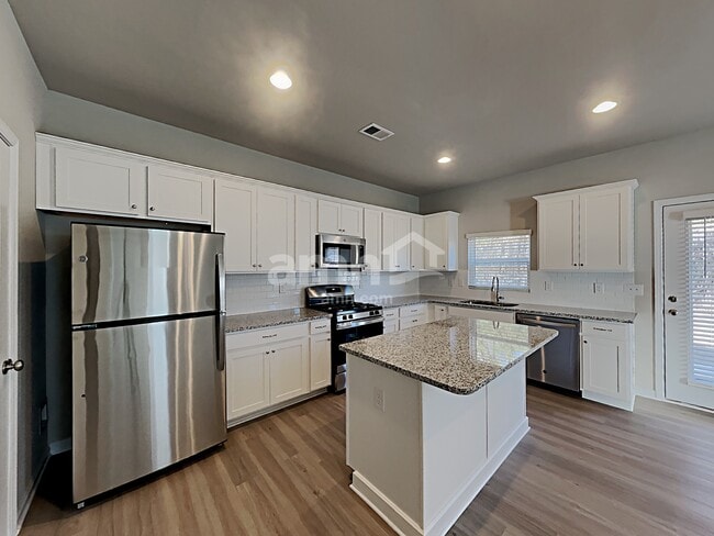 Photo - 218 Omega Ct