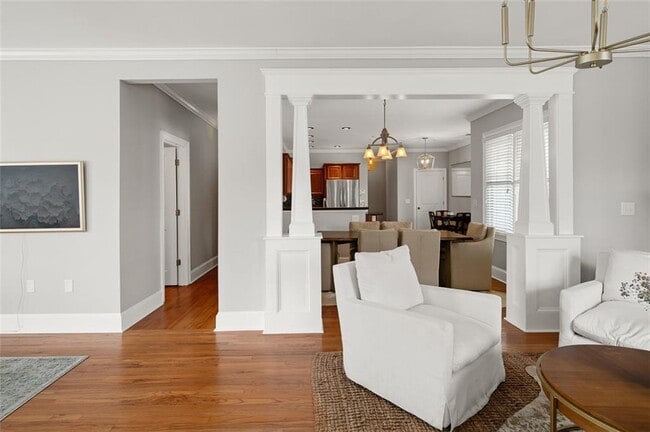 Photo - 372 Clifford Ave NE