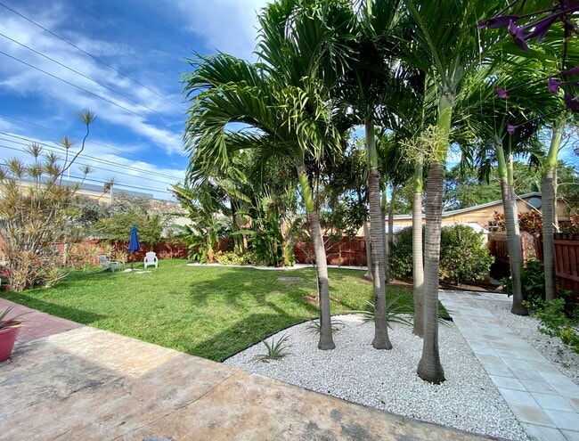 Photo - 1631 Liberty St Unit B