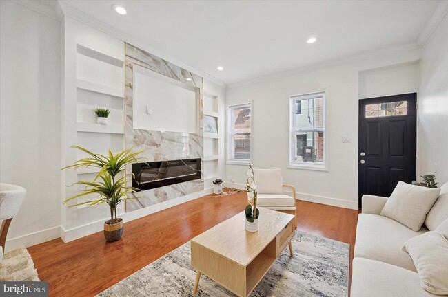 Photo - 2124 Pierce St