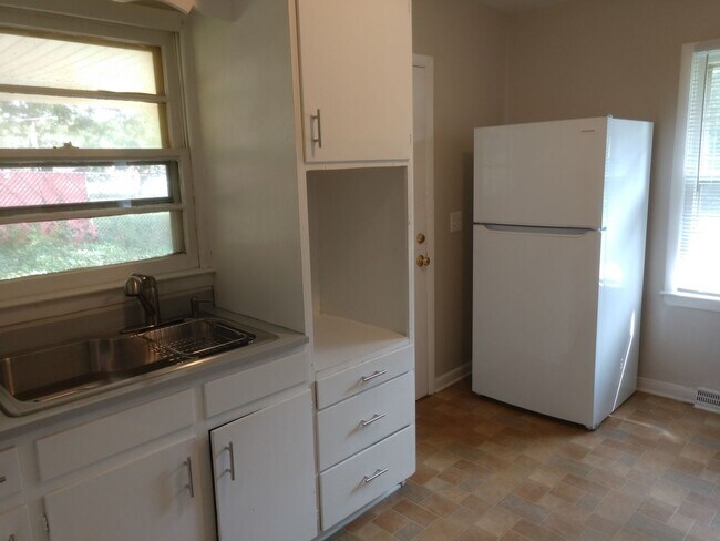 Photo - 1533 Beaucrest Ave Unit B