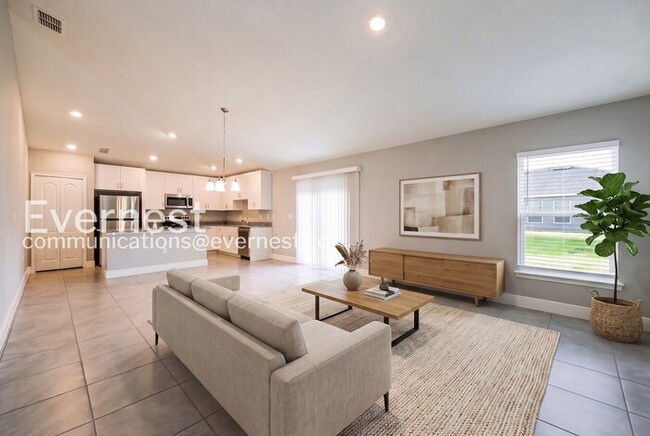 528 Bristol Cir