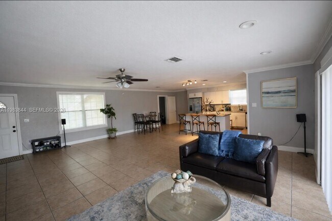 Photo - 19835 NE 11th Ct