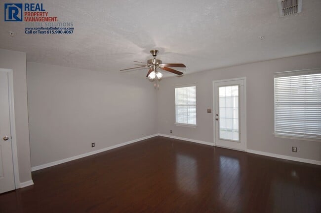 Photo - Wonderful 3BR Mboro townhome- GREAT location!