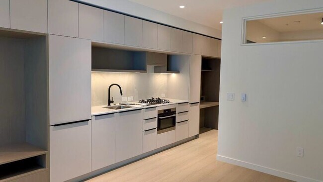 Stylish and smart 1Bed at The Hue Port Moody