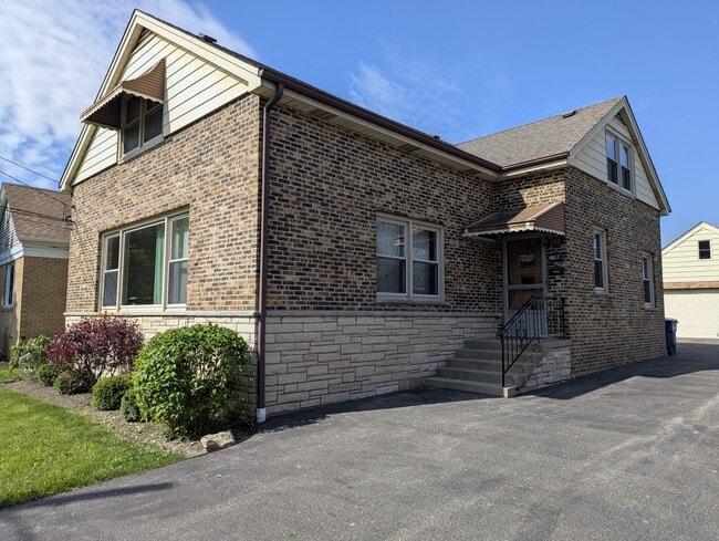Photo - 113 Burtis Ave Unidad A