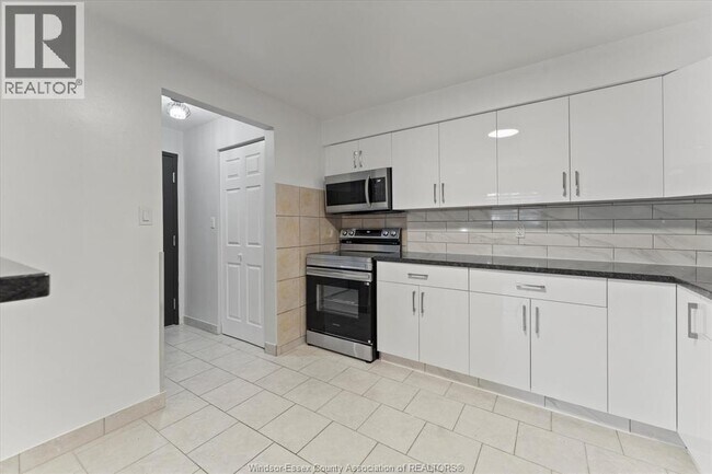 Photo - 1160 Howard Ave Unit 102