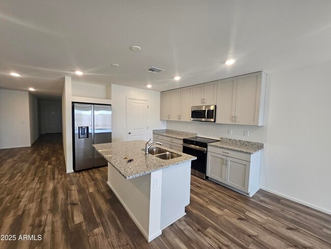 Photo - 1185 N 13th St