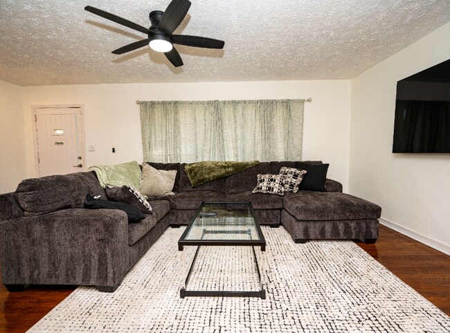 Photo - 2339 Broward Rd