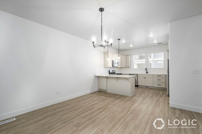 Photo - Brand New Townhome in Lehi Utah!