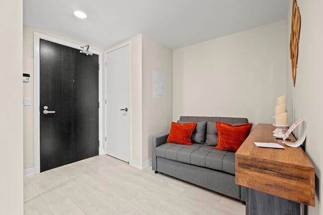 Photo - 501 Yonge St Unit SI ID1345963P