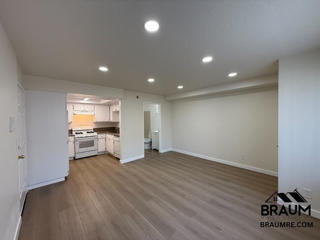 Photo - 5245 Riverton Ave Apartment Unit 204