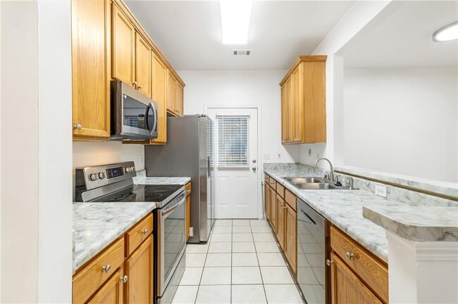 Photo - 717 Dill Ave SW