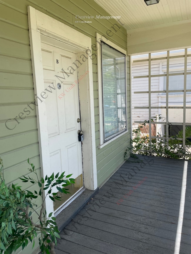 564 29th St Unidad B