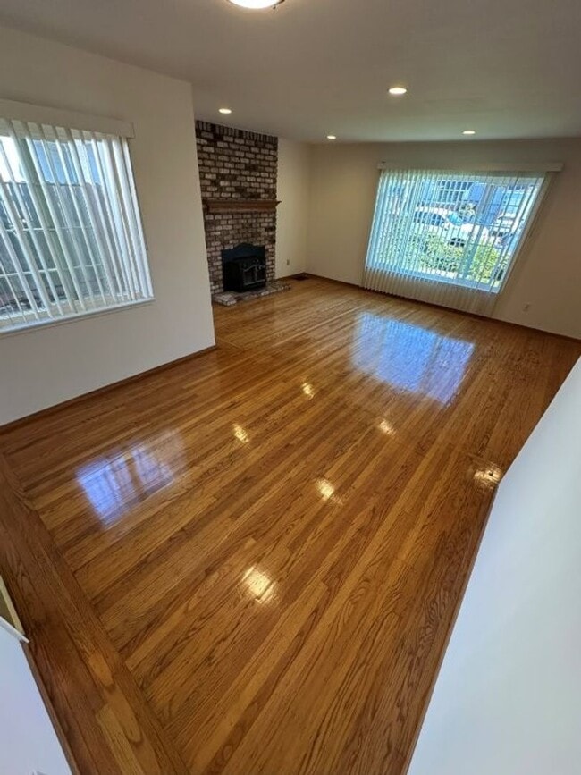 Photo - Nor Cal Realty, Inc. - 3 Bedroom 2  Bath with 2 car garage