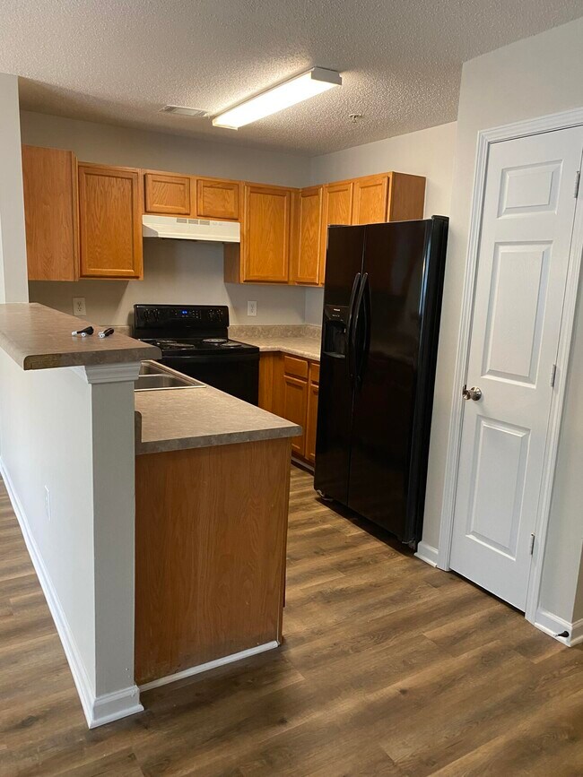 Photo - 122 Swaying Pine Ct