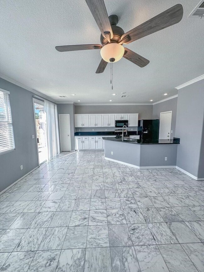 BEAUTIFUL SUMMERLIN HOME WITH A POOL LOCAT... House Rental in Las