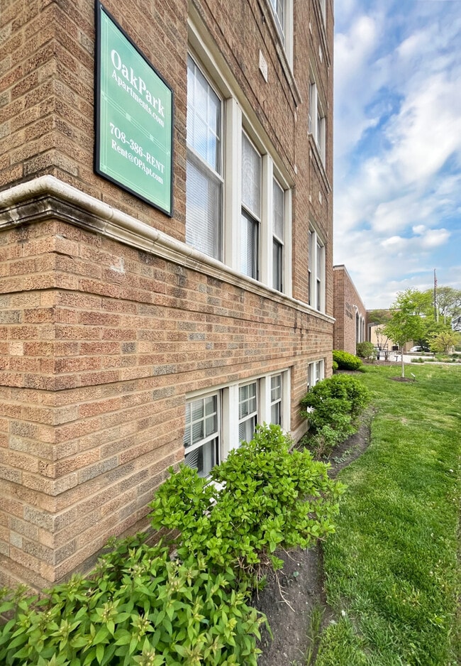 Photo - 532 Des Plaines Ave.