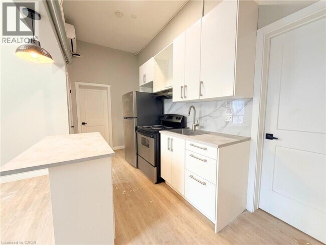 Photo - 117 Park St S Unit 4