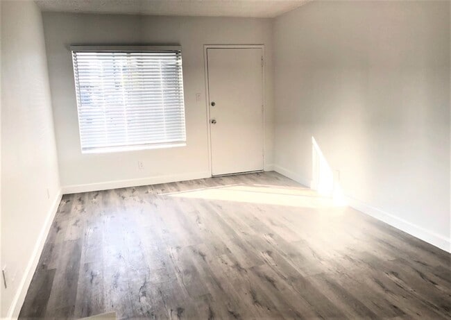 Photo - The Embers Apartments