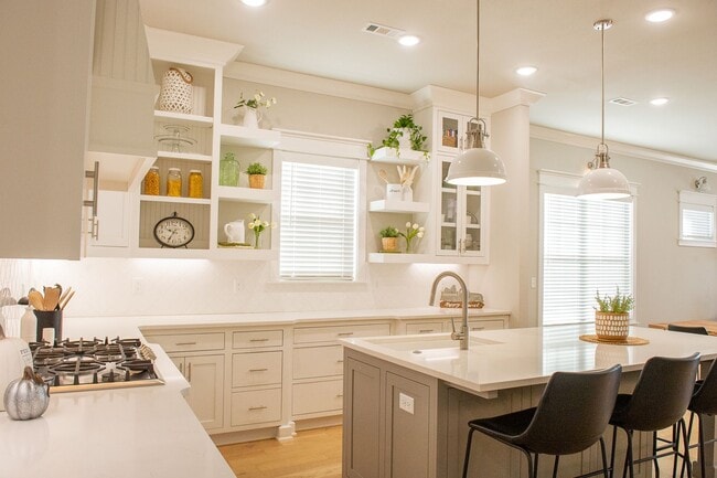 Photo - Beautiful newer cottage style home located in the middle of NWA.