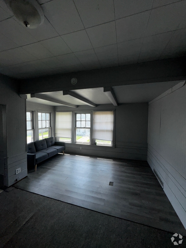 Building Photo - 1211 Starr Ave Rental