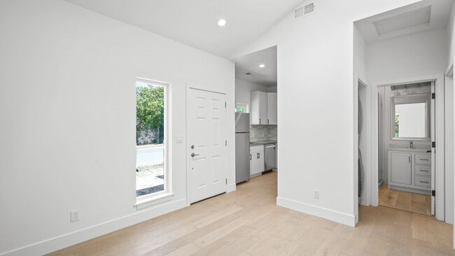 Photo - 348 San Pablo Ave