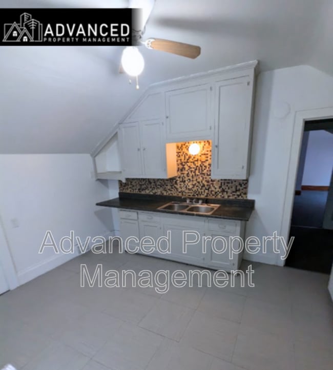 Photo - 3251 N 28th St