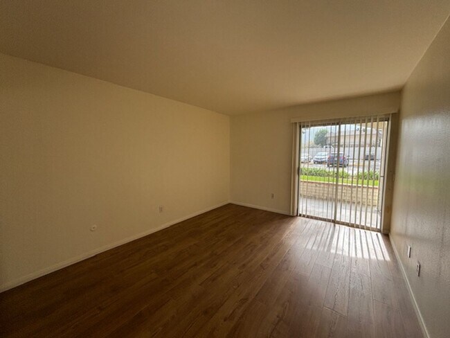 Photo - Spacious 1BD/1BA Mission Plaza Condo with Resort-Style Amenities in Prime Mission Valley Location Unidad 107