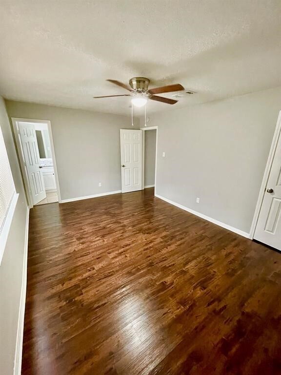 Building Photo - 7700 Creekbend Dr Unit True