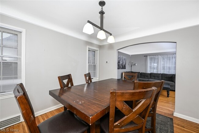 Photo - 3699 Bainbridge Rd