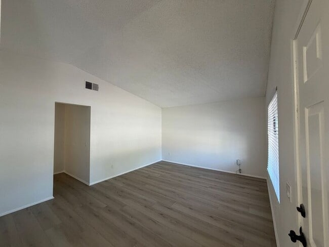 Photo - 28244 Encanto Rd