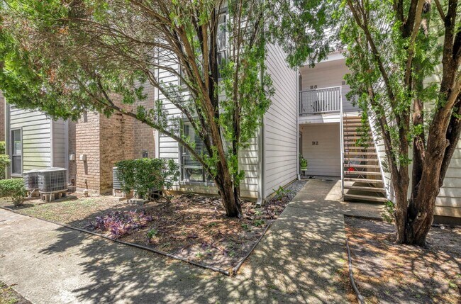 Photo - 3220 69th St Unidad B8